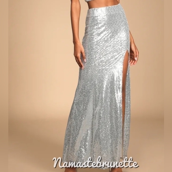 Nwt Lulu's Spotlights Shining Silver Sequin Two-Piece Maxi Dress - Picture 4 of 14